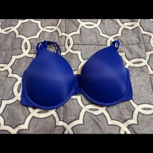 Victoria’s Secret PINK front close push-up bra